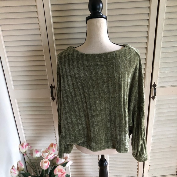 (UO) Out From Under Green Ribbed Cropped Sweater - Picture 6 of 8